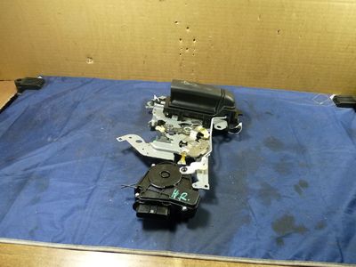MAZDA 5 FURANO 2007 5DR Türschloss Schloss Stellmotor hinten rechts – Produktansicht 1