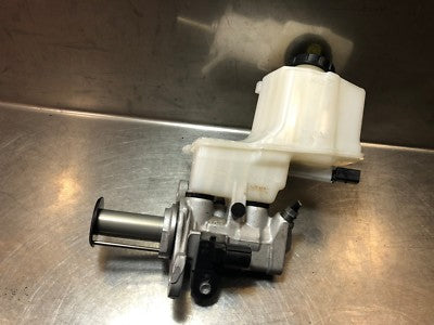 Audi A3 8V 8V1 Hauptbremszylinder mit Ausgleichsbehälter TRW 502611301G – Produktansicht 1