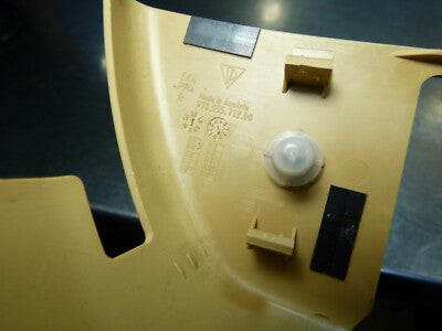 Porsche PANAMERA 970 Hinten Rechts Sicherheitsgurt Riegel Abdeckung 97055571200 – Produktansicht 3