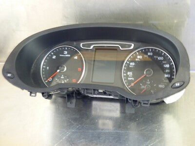GENUINE AUDI Q3 2.0 TDI 2011 ORIGINAL gebraucht - 2017 Instrument Cluster Speedometer 8U0920980E – Produktansicht 3