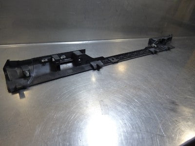 Porsche Boxster Cayman 981 Abstützung Halter Schweller Türeinstieg 98155561900 L – Produktansicht 3