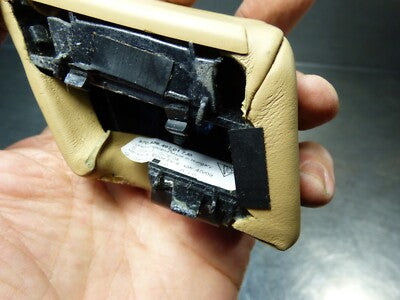 Porsche PANAMERA 970 Abdeckung Armlehne Ecke Hinten Links Beige 97055549701 7J0 – Produktansicht 4