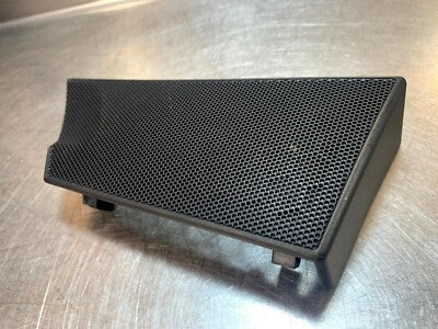 Porsche Panamera 970 Lautsprecherblende Abdeckung Hinten rechts 97055565400 – Produktansicht 1