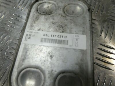 Original VW Transporter T5 T6 2.0 TDI CAA Ölkühler 03L117021C / 03L 117 021 C – Produktansicht 3