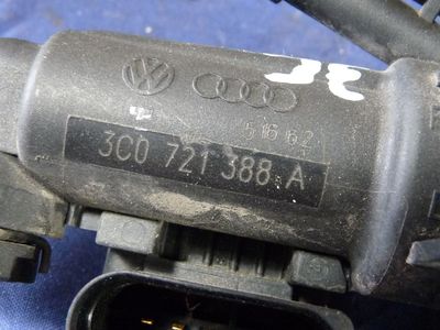 VW Passat 3C Kupplungszylinder Geberzylinder Geber 3C0721388A / 3C0 721 388 A – Produktansicht 2