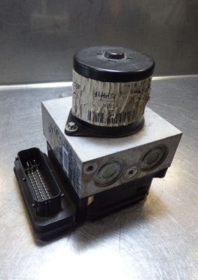 Opel Insignia 2.0 CDTI ORIGINAL gebraucht - Hydraulikblock Steuergerät ABS 13332549 – Produktansicht 2