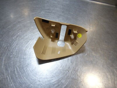 Porsche PANAMERA 970 Hinten Rechts Sicherheitsgurt Riegel Abdeckung 97055571200 – Produktansicht 2