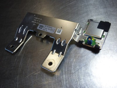 Audi A1 8X Antennenverstärker Antenne Navigation GSM Telefon 8X0035503B gebraucht - Original – Produktansicht 1