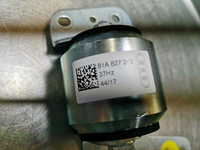AUDI Q2 Orig. Ausgleichsgewicht Heckklappe 81A827242 – Produktansicht 2