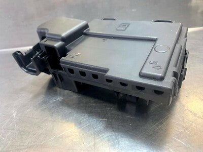 OPEL ASTRA K SICHERUNGSKASTEN FUSEBOX GM 39023241 – Produktansicht 1