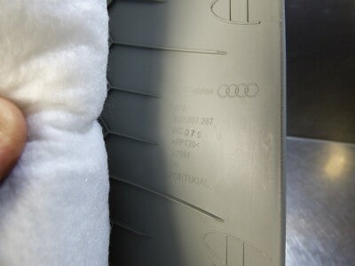 Audi Q3 8U 2011-18 C-Säulen- Abdeckung links weiß 8U0867287 ORIGINAL gebraucht - Verkleidung – Produktansicht 3