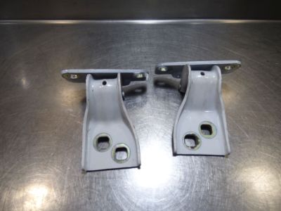 Opel Astra J 1.7 CDTI Scharniere Heckklappe links + rechts 13275575 ORIGINAL gebraucht - 13258165 – Produktansicht 1