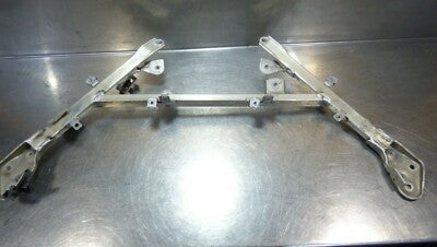 Porsche PANAMERA 970 Domstrebe Halter Halterung Stütze 97050423304 – Produktansicht 2