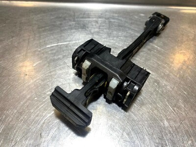 Porsche 991 911 981 718 Türfangband Türbremse Türfeststeller L = R 99153715100 – Produktansicht 5
