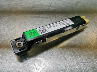 AUDI Q2 Orig. Antennenverstärker Verstärker Antenne NEUWERTIG ! ORIGINAL gebraucht - 81A035225D – Produktansicht 1
