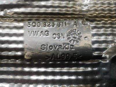 AUDI Q2 Orig. Hitzeschutz 5Q0825611A * NEUWERTIG * ORIGINAL gebraucht - Hitzeblech – Produktansicht 2