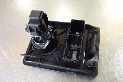 Porsche 981 991 911 Steckdose Power Outlet Dose 12V mit blende 97065210500 – Produktansicht 2