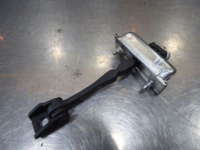 Opel Corsa D Bj.:2012 Türfangband vorne 13180682 – Produktansicht 1