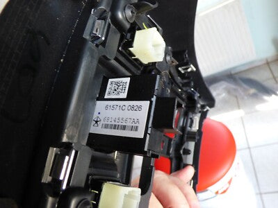 Jeep Grand Cherokee WK2 Mittel verkleidung hinten mit USB Media Hub ORIGINAL gebraucht - 68145567AA – Produktansicht 7