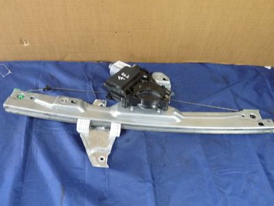 Peugeot 308 S Bj:2011 Fensterheber Motor vorne rechts 0130822369 / 0 130 822 369 – Produktansicht 1