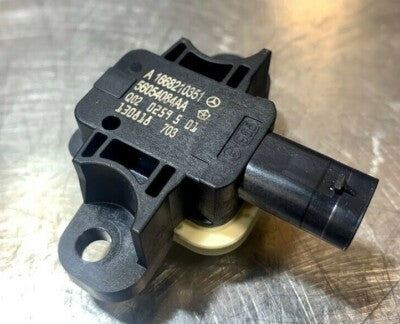 Orig Jeep Grand Cherokee IV WK2 Airbagsensor Sensor Crashsensor 56054084AA – Produktansicht 1