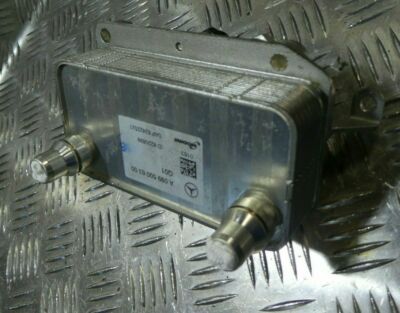 Mercedes W213 W205 200 220 CDI 654.920 2018 Ölkühler A0995006300 – Produktansicht 2