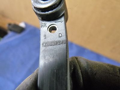 Skoda Octavia II 2.0 TDI TÜRFANGBAND vorne / 1Z0 837 249 ORIGINAL gebraucht - 1Z0837249 – Produktansicht 3