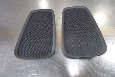 Porsche Boxster 981 Blende Lautsprecher Abdeckung Boxengitter L o. R 98155103700 – Produktansicht 1