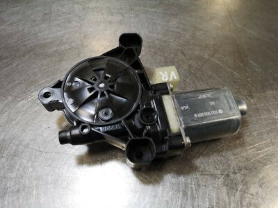 Audi Q2 2018 Fensterhebermotor vorne links 5Q0959801B RHD Front Right gebraucht - Original – Produktansicht 1