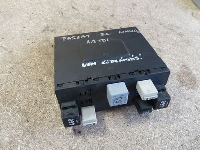 VW Passat 3C Steuergerät 3C0937049H 3C0 937 049 H ORIGINAL gebraucht - Bordnetz – Produktansicht 1