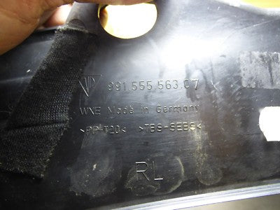 Porsche Boxster Cayman 981 Front Windscreen Wiper Cover 99155556307 2014 RHD – Produktansicht 3