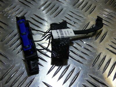 Mercedes W204 C-Klasse Antennenverstärker Verstärker A2048270548 – Produktansicht 1