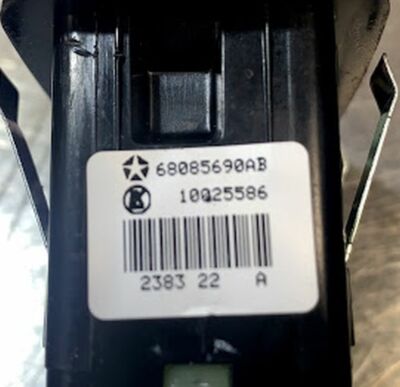 Orig Jeep Grand Cherokee 4 WK2 Fensterheber Schalter hinten R oder L 68085690AB – Produktansicht 3