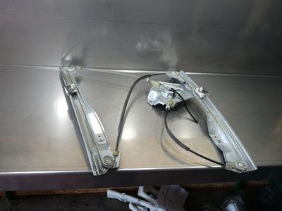 Renault Clio Initiale Bj.:2010 Fensterheber vorne rechts 8200843597 – Produktansicht 2