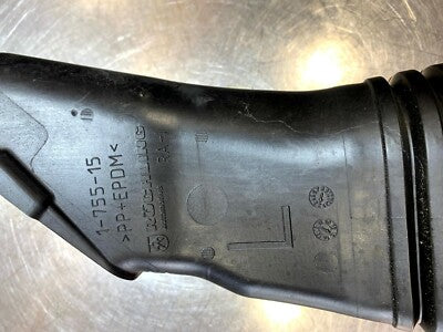 Porsche 981 Rohr für Ansaugstutzen Luftfilter Einheit Modul 98111002103 Links – Produktansicht 2