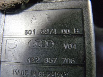 Audi A8 3.0 TDI V6 Quattro Sicherheitsgurt vorne rechts mit Stellmotor 4E2857706 – Produktansicht 6
