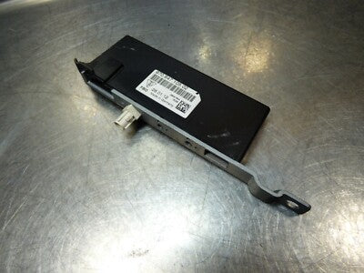 Porsche Panamera 970 Antennenverstärker 97064710801 Links Fahrzeug Antenne – Produktansicht 1
