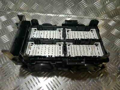 Opel Insignia B 1.5 Turbo 2018 SICHERUNGSBLOCK GM 39116632 – Produktansicht 3