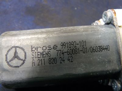 Mercedes E280 SE CDI W211 Bj:2009 Fensterhebermotor 2118202442 / 211 820 24 42 – Produktansicht 4
