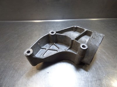 Opel Astra J 1.6 CDTI ORIGINAL gebraucht - Halter Aufnahme Zwischenwelle Welle rechts 13349212 – Produktansicht 1
