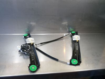 BMW 1er E87 Fensterheber vorne links 7067795S / 7 0677 95 S – Produktansicht 1