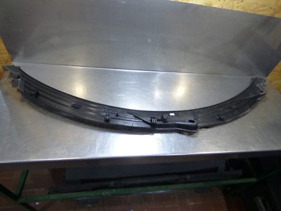 Porsche Boxster Cayman 981 Front Windscreen Wiper Cover 99155556307 2014 RHD – Produktansicht 2