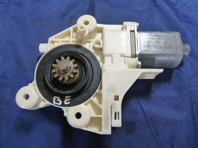 Ford Focus Style Bj.:2008 vorne links 4M5T-14A389 ORIGINAL gebraucht - Fensterhebermotor – Produktansicht 1