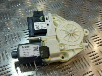 JEEP COMPASS II 2021 Orig Fensterheber Motor Vorne Links C61742-100 C37723-104 – Produktansicht 2