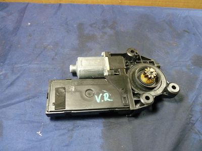 Renault Megane III Bj.:2009 Fensterhebermotor vorne rechts 807300005R – Produktansicht 2