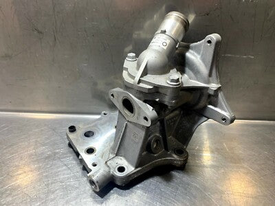 OPEL ASTRA K Insognia B 1.4 TURBO B14XFT Halter Gehäuse Wasserpumpe GM 12641869 – Produktansicht 1