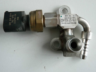 Audi R8 4.2 V8 BYH 420PS Kraftstoffverteiler Fuel Rail ORIGINAL gebraucht - 079127503AD – Produktansicht 1