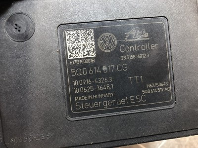 Audi A3 8V 8V1 ABS Hydraulikblock Steuergerät ESC 5Q0614517CG – Produktansicht 4