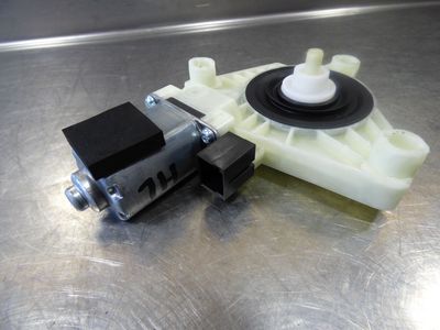 VW Passat 3G B8 Fensterhebermotor hinten l. 5Q4959802D / 5Q4 959 802 D ORIGINAL gebraucht - HighLine – Produktansicht 1