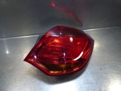 Opel Astra J 1.7 CDTI Rückleuchte rechts 13306460 – Produktansicht 1
